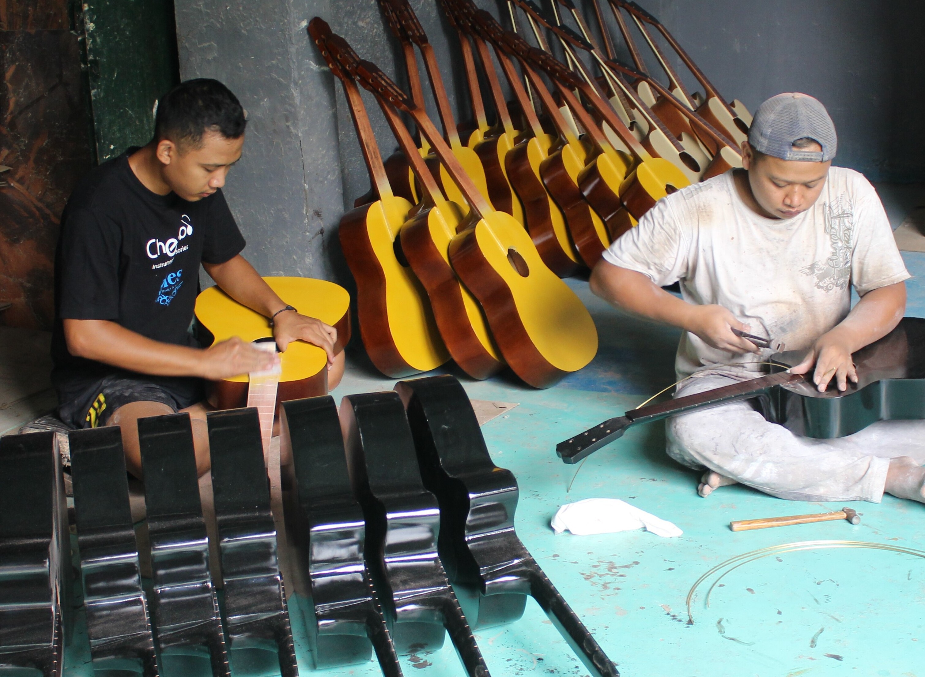 desa-sentra-kerajinan-gitar-terbesar-di-indonesia