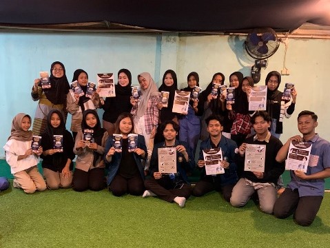 “Leadership Class: Menumbuhkan Kepemimpinan Transformasional di Desa Ngrombo”